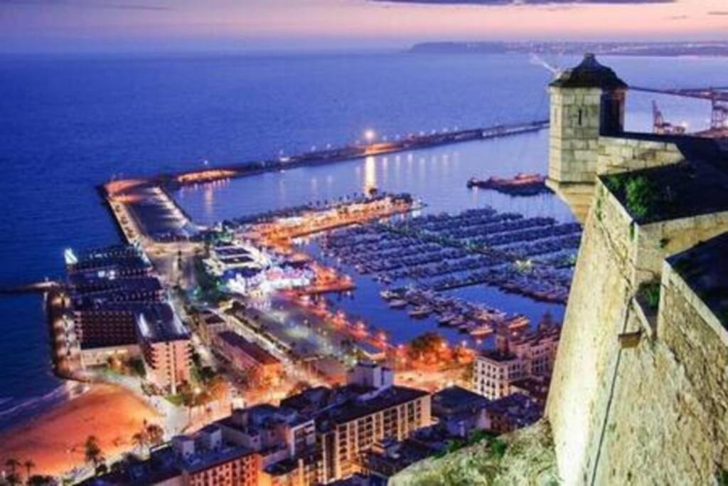Apartamento Boutique Centrico A 5 Min Playa Alicante Luaran gambar