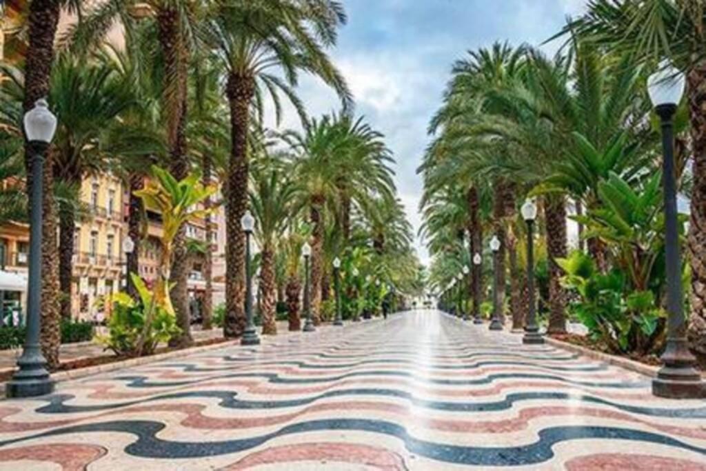 Apartamento Boutique Centrico A 5 Min Playa Alicante Luaran gambar